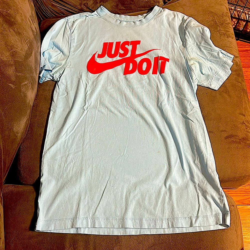 NIKE Just Do It tee. In good condition. Few barely noticeable spots. Size small